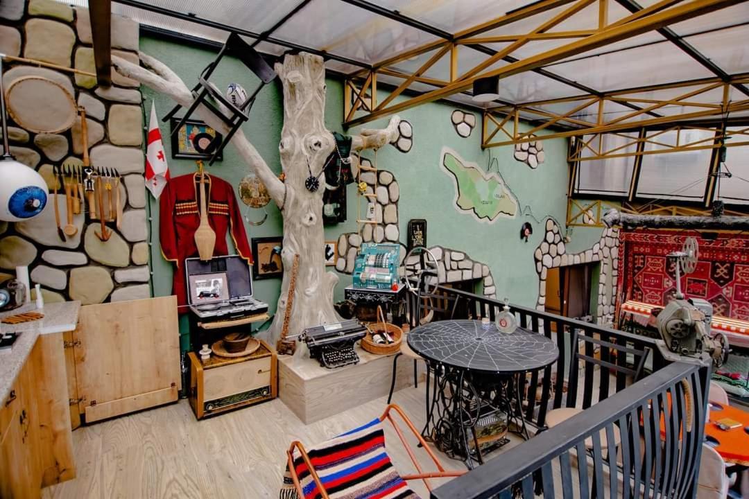 Qilimcha'S Guesthouse-Art Museum เทลาวี ภายนอก รูปภาพ